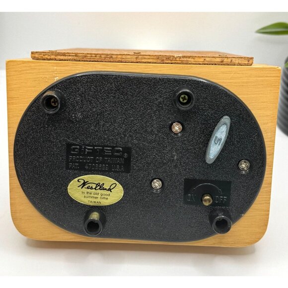 Vintage Westland Carousel Music Box With Rotating Horse Design & Wooden Base - Picture 3 of 8